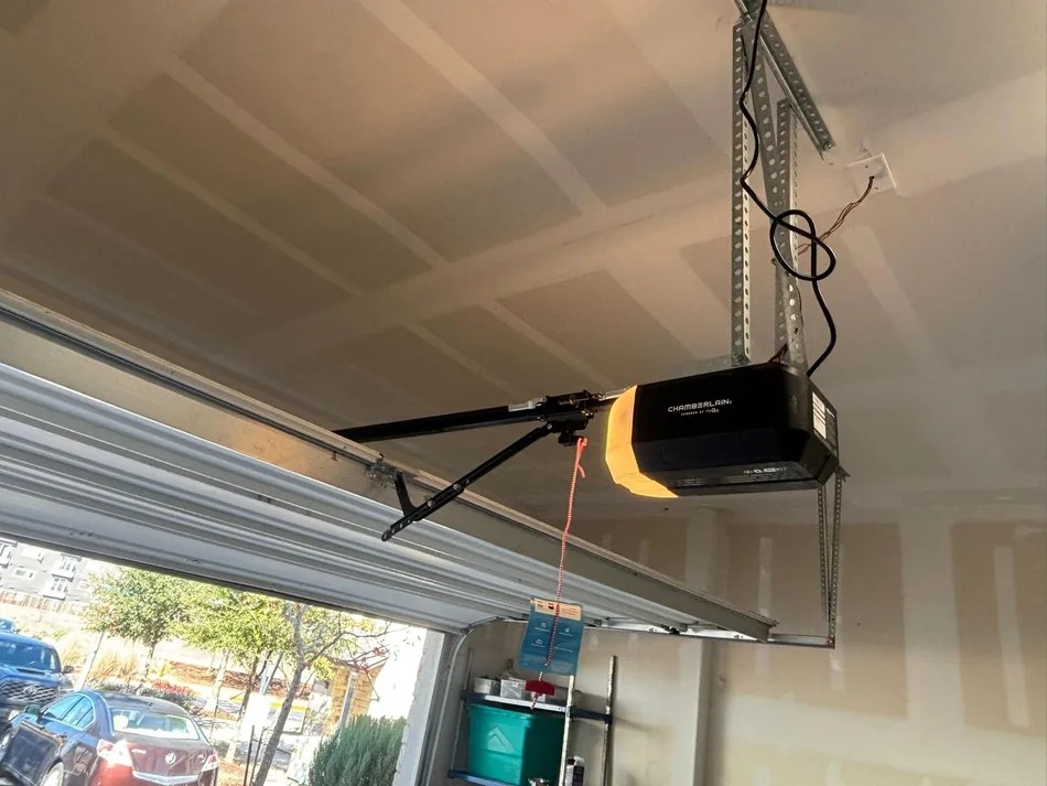 Garage door service work photo